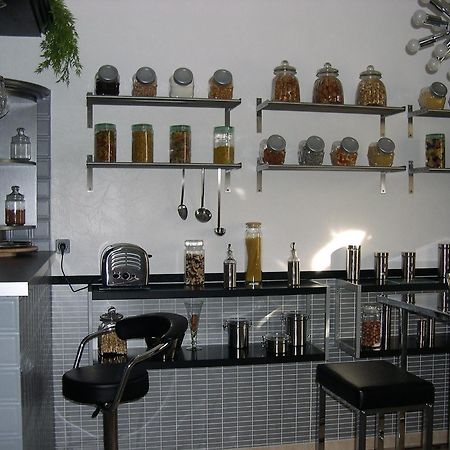 La Gentoliere Bed & Breakfast Pollestres Bagian luar foto